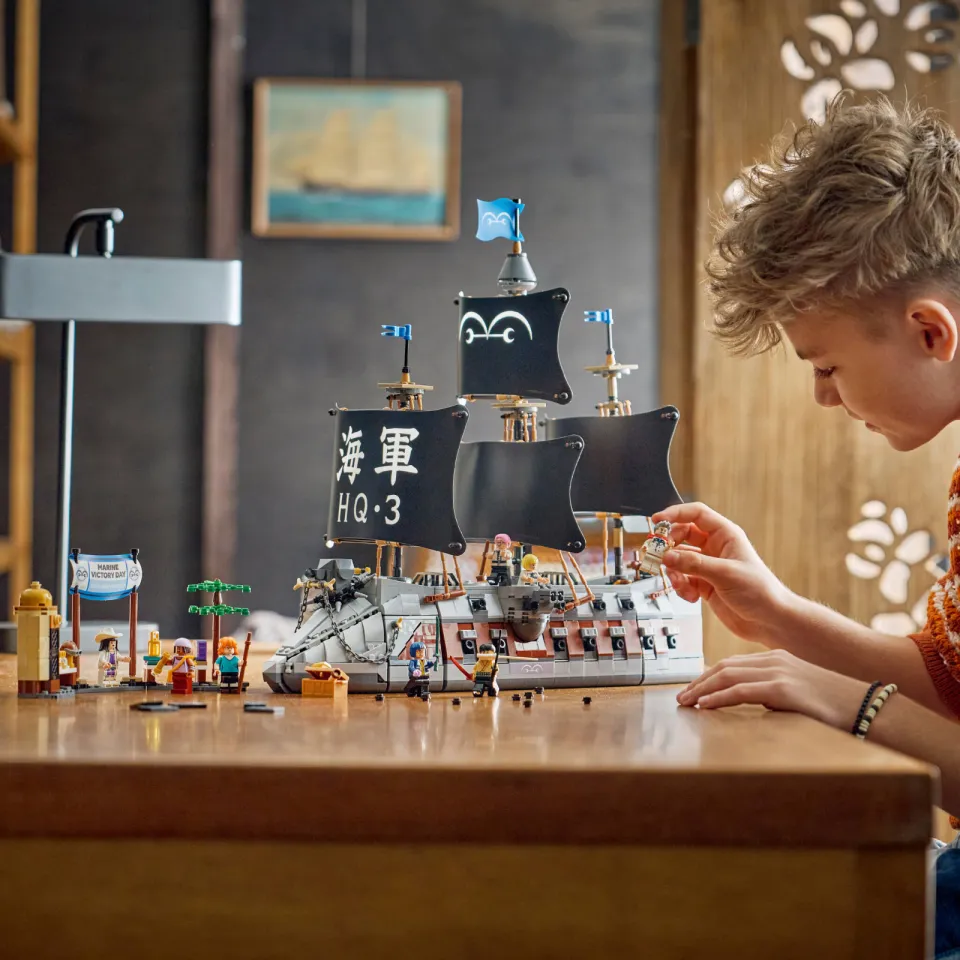 Lego One Piece Het Slagschip van Garp Piraten Speelgoed 75646, foto 4