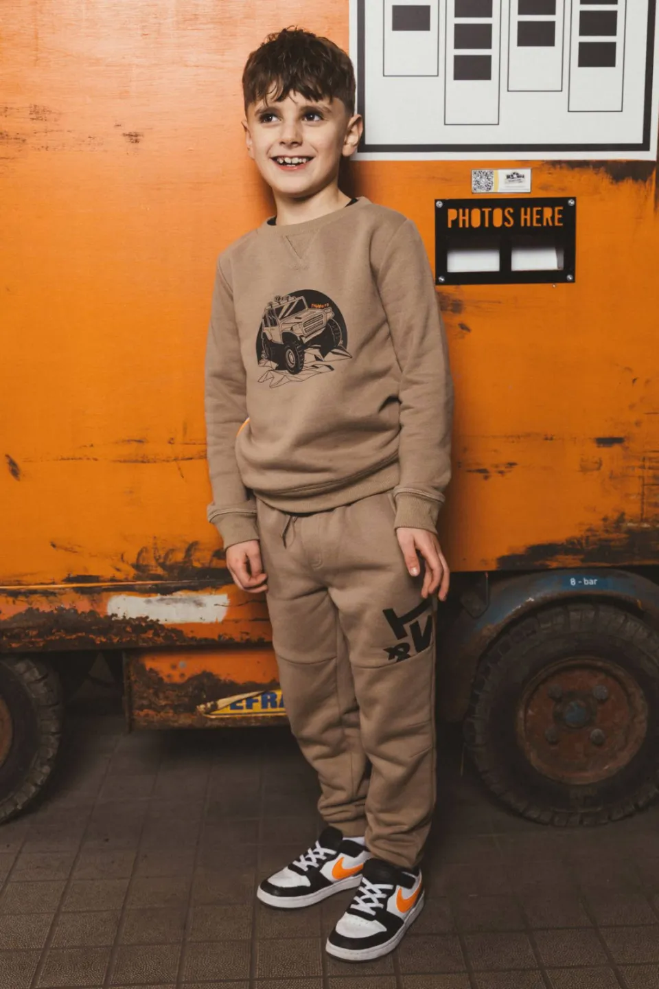 TYGO & vito sweater met print - beige