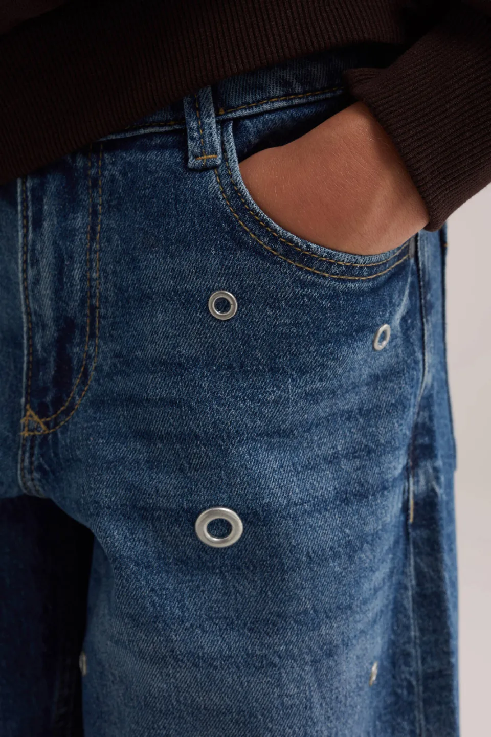 WE Fashion Blue Ridge barrel jeans met studs - easy blue denim, foto 4