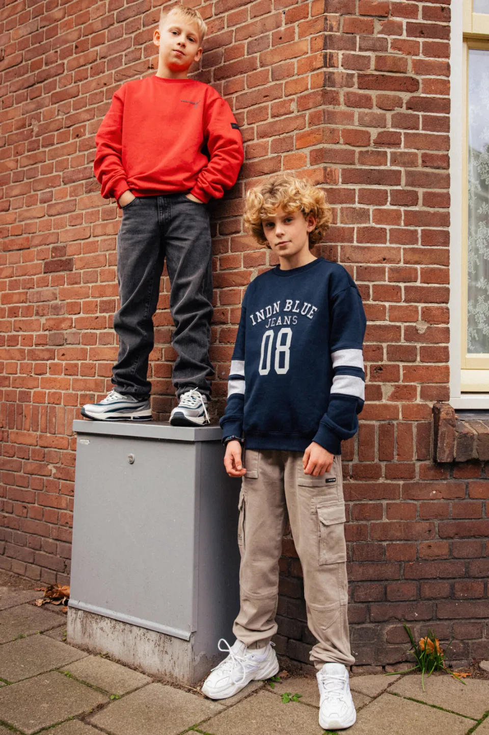 Indian Blue Jeans oversized sweater met backprint - rood