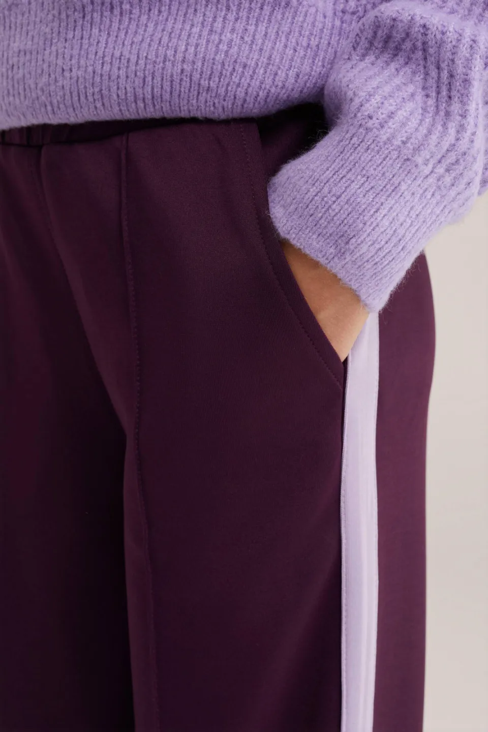 WE Fashion loose fit joggingbroek aubergine, foto 4