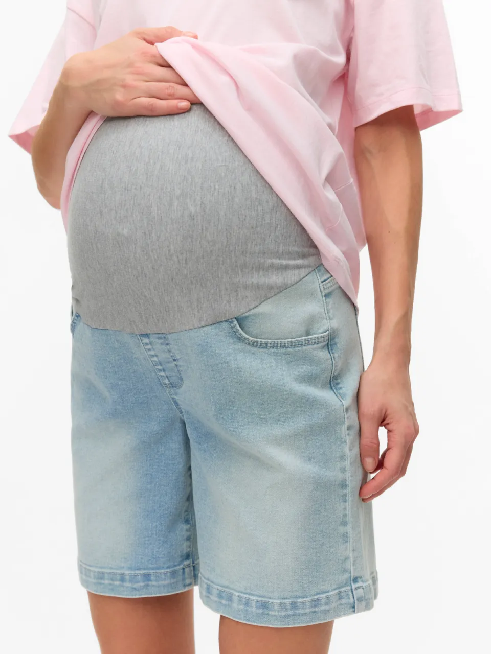 Mamalicious zwangerschaps jeansshort lichtblauw light blue denim, foto 4