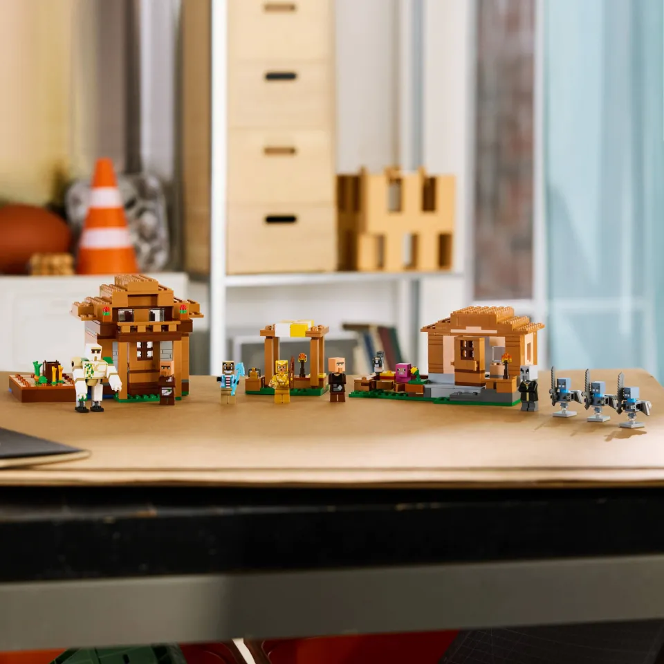 Lego Minecraft Oproeper dorpsaanval 21596, foto 5
