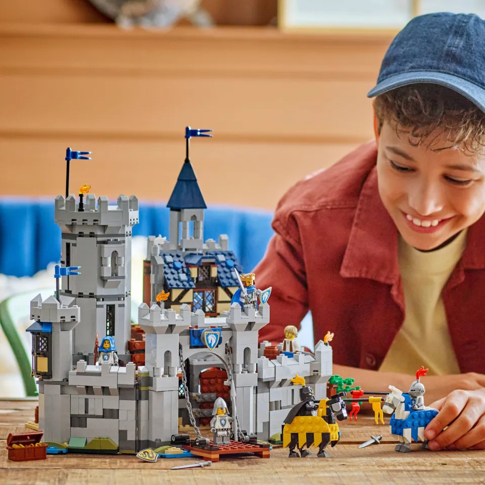 Creator LEGO Iconic Middeleeuws kasteel met ridders te paard 31168, foto 3