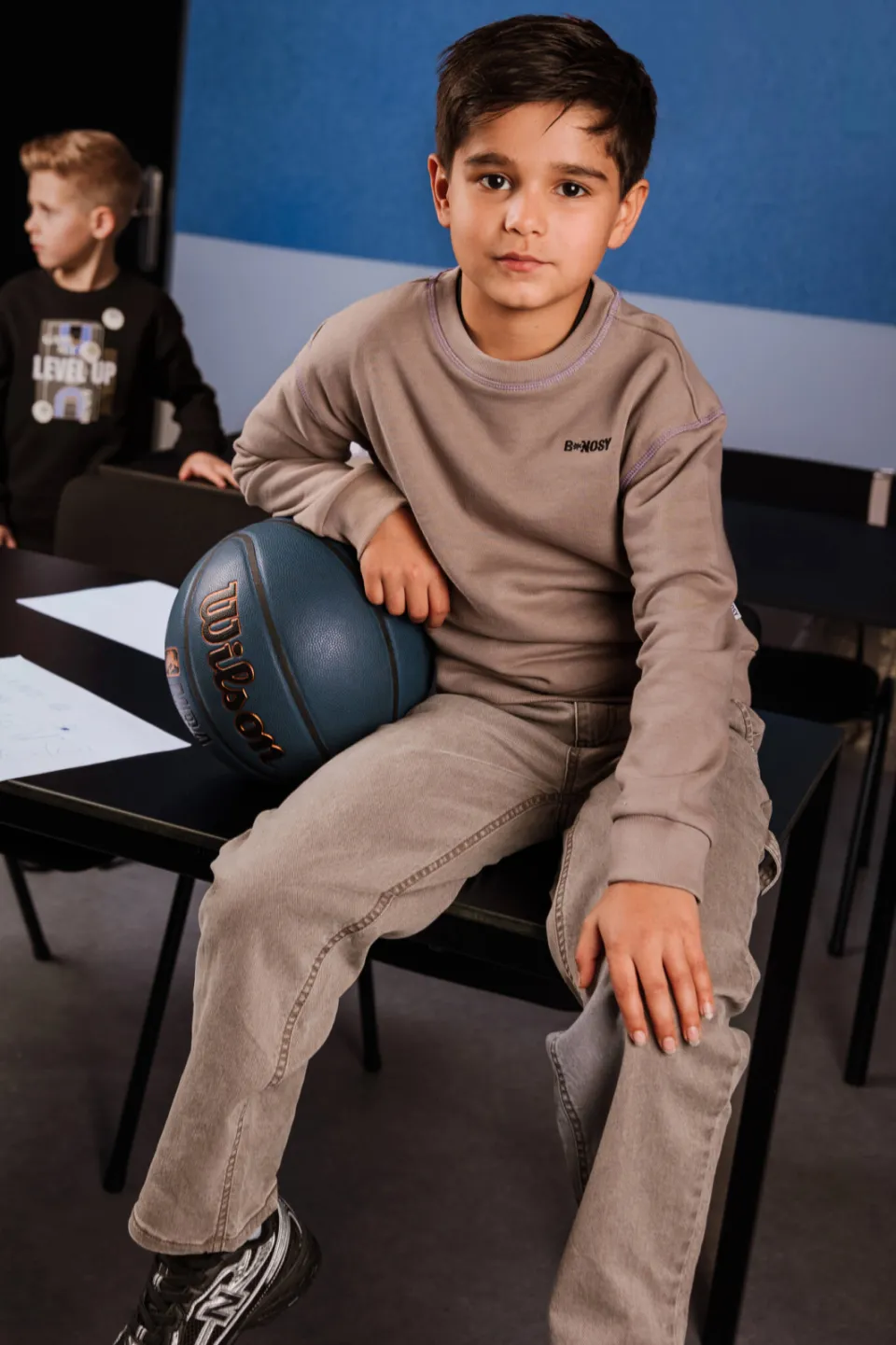 B.Nosy rechtvallende sweater met backprint - bruin, foto 6