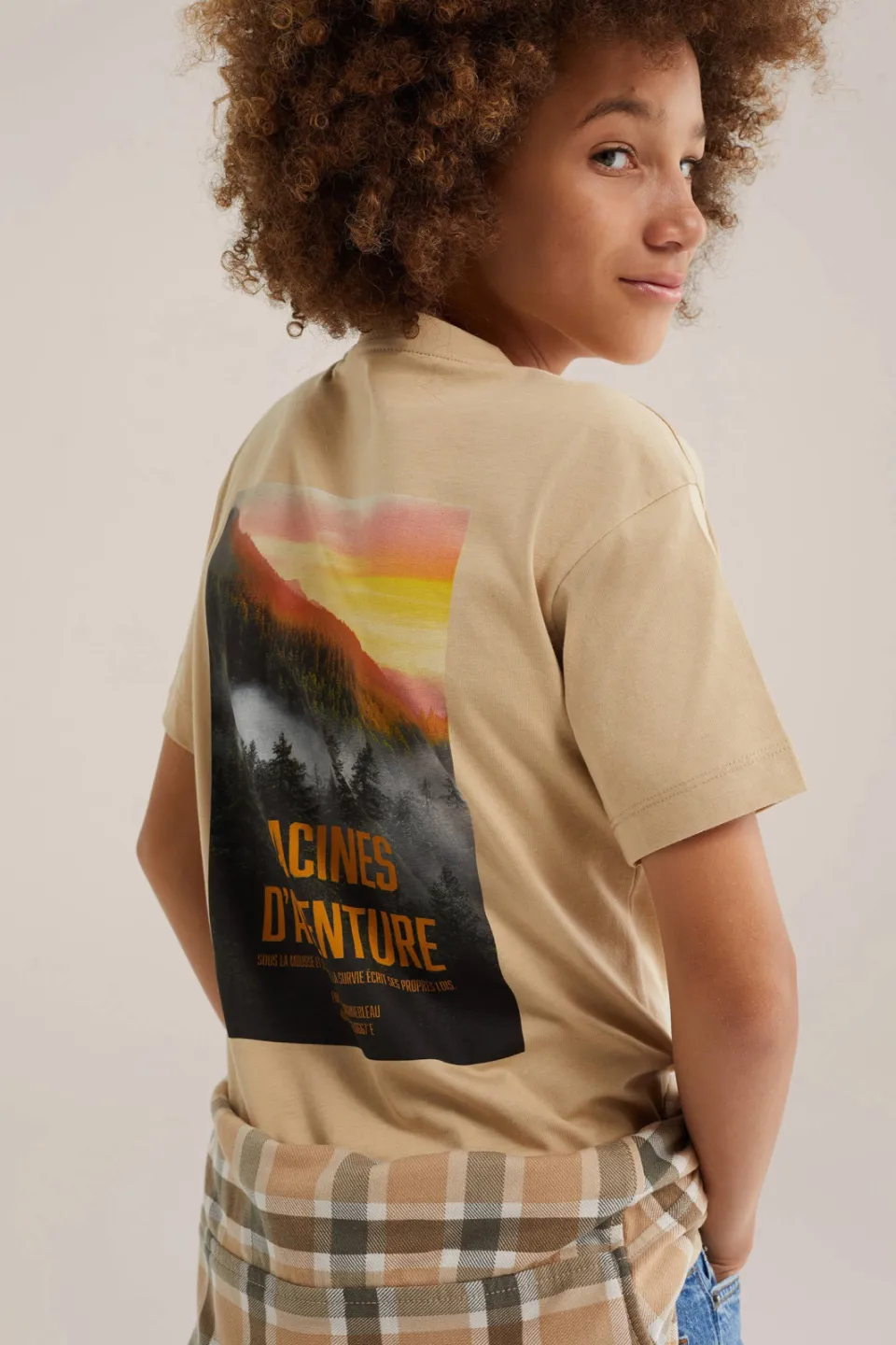 WE Fashion t-shirt met backprint zand, foto 6