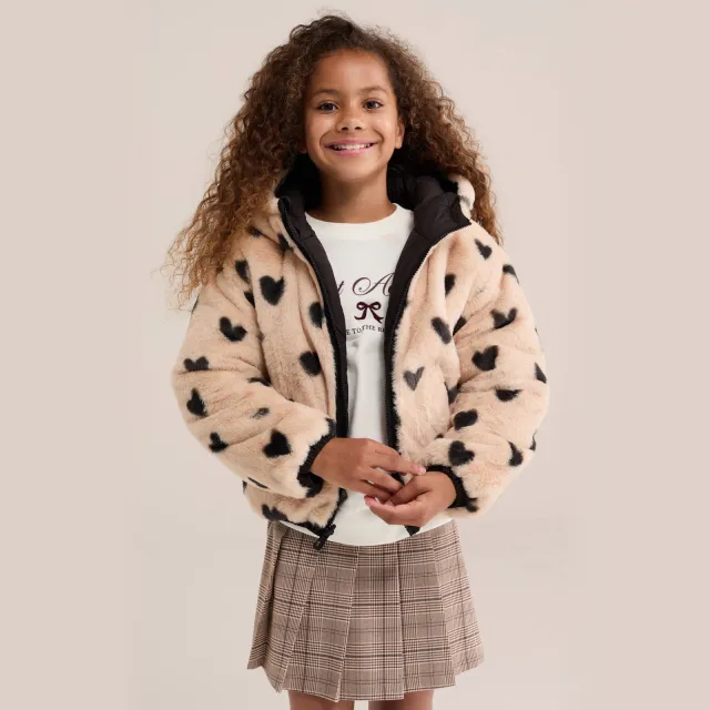 WE Fashion winterjas imitatiebont met hartjes Zwar/offwhite