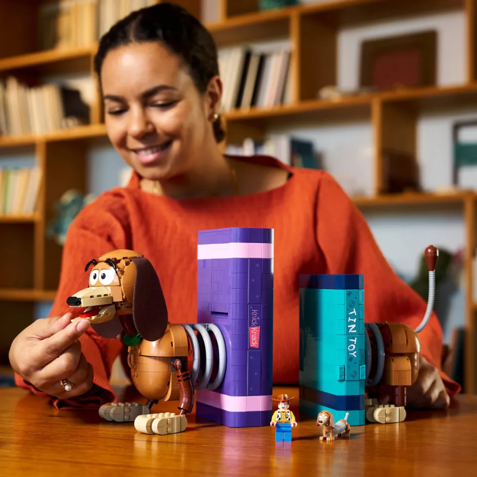Lego Disney Pixar Toy Story Slinky Hond Boekensteunen Bouwpakket 43301, foto 4