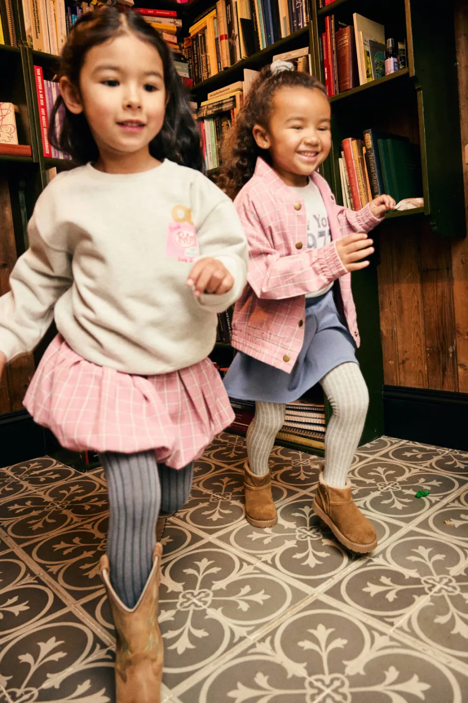 Daily7 rechtvallende sweater met backprint - grijs, foto 3