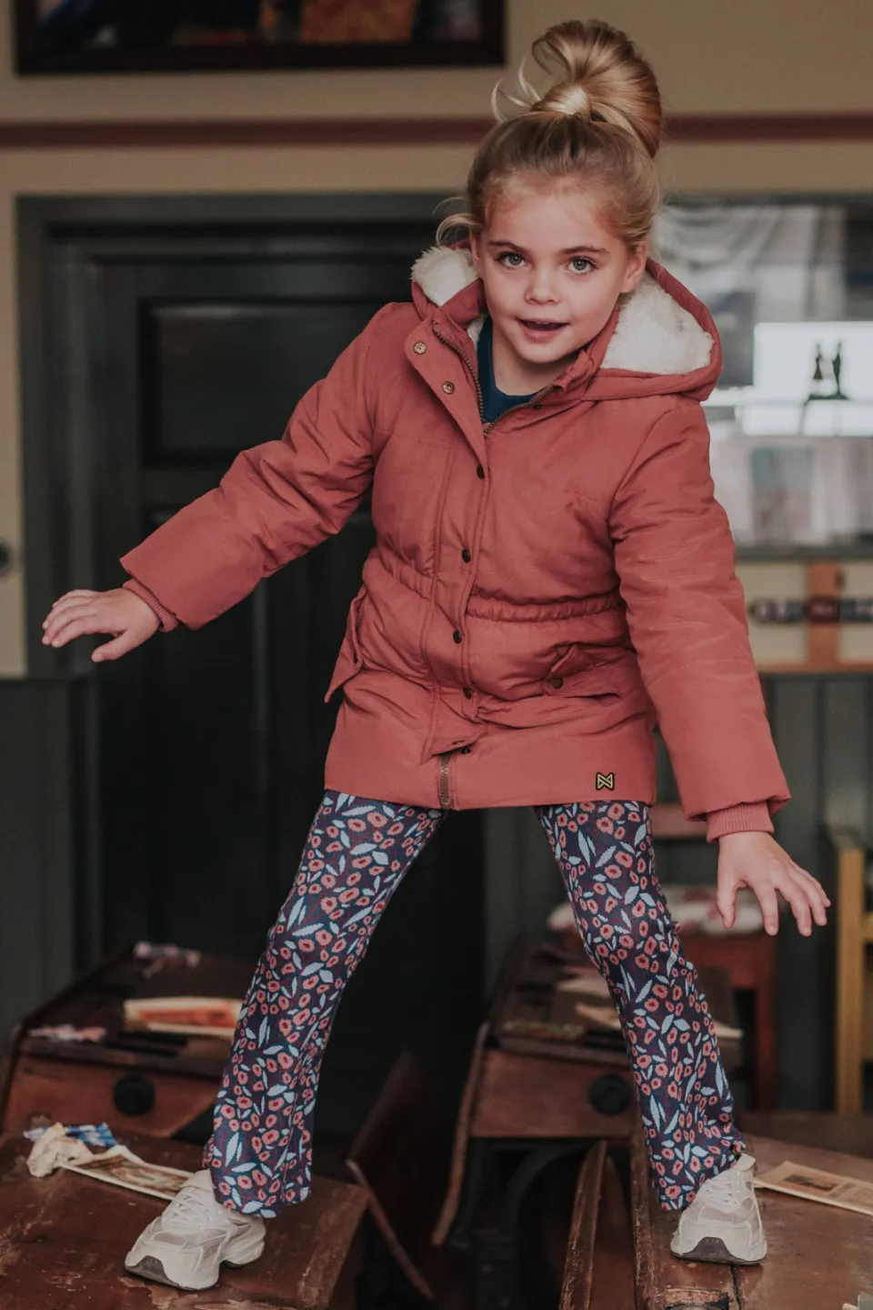 Koko Noko flared broek met bloemenprint blauw/roze, foto 6