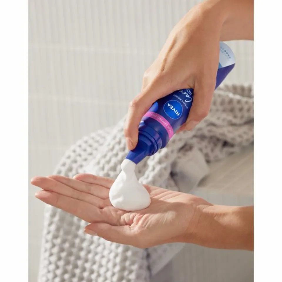 Nivea Care & Hold haarmousse extra strong, foto 3