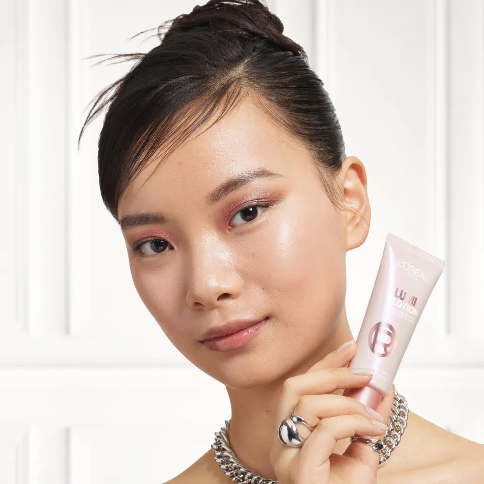 L'oréal Paris Lumi Glotion highlighter 901 fair glow, foto 8