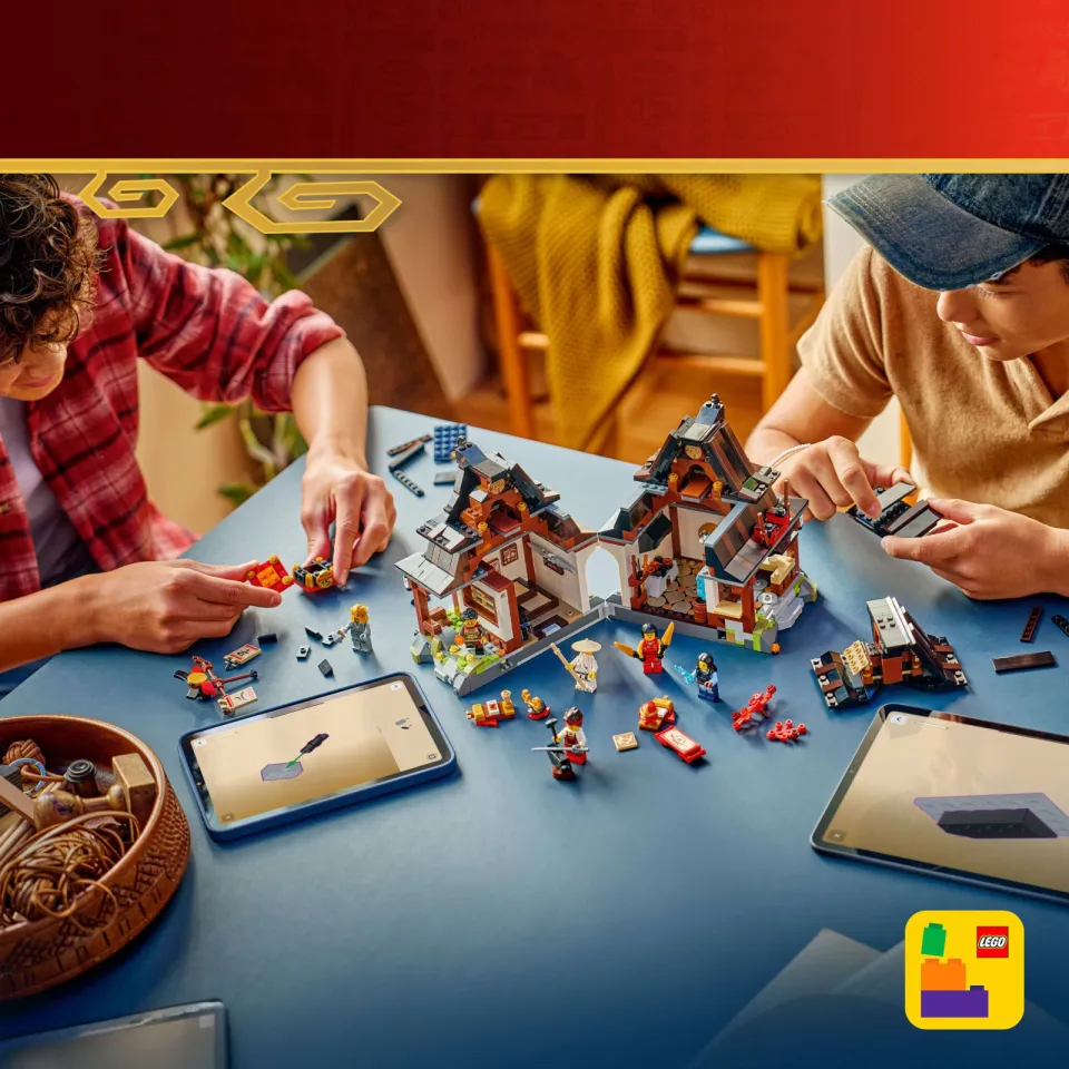 Lego Ninjago 15-jarig jubileum: Smederij De Vier Wapens 71858, foto 2