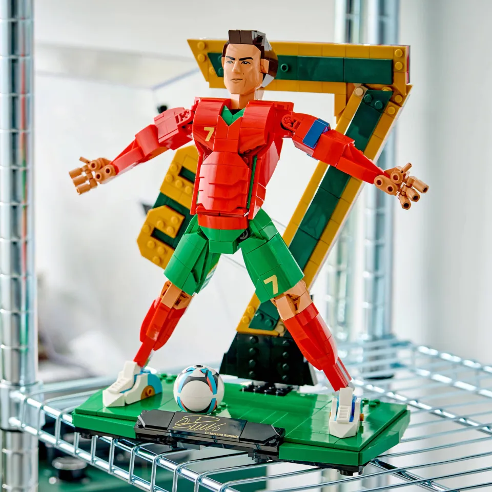Lego Editions Sports Cristiano Ronaldo – Voetballegende CR 7 Set 43016, foto 6