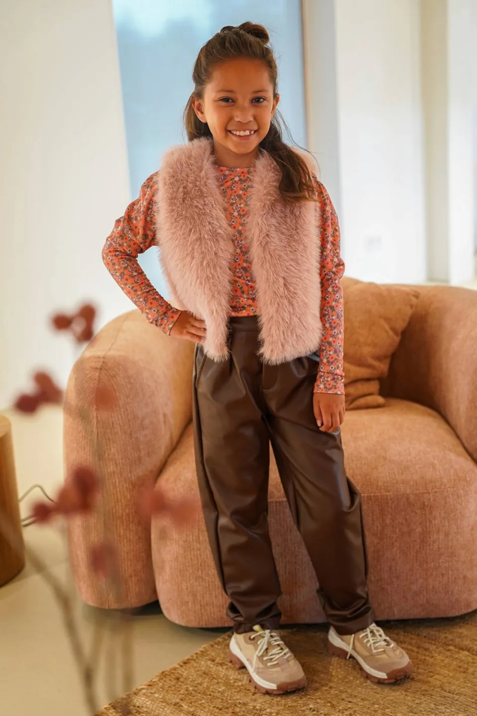 Like Flo imitatieleren regular fit coated broek met plooien bruin, foto 5