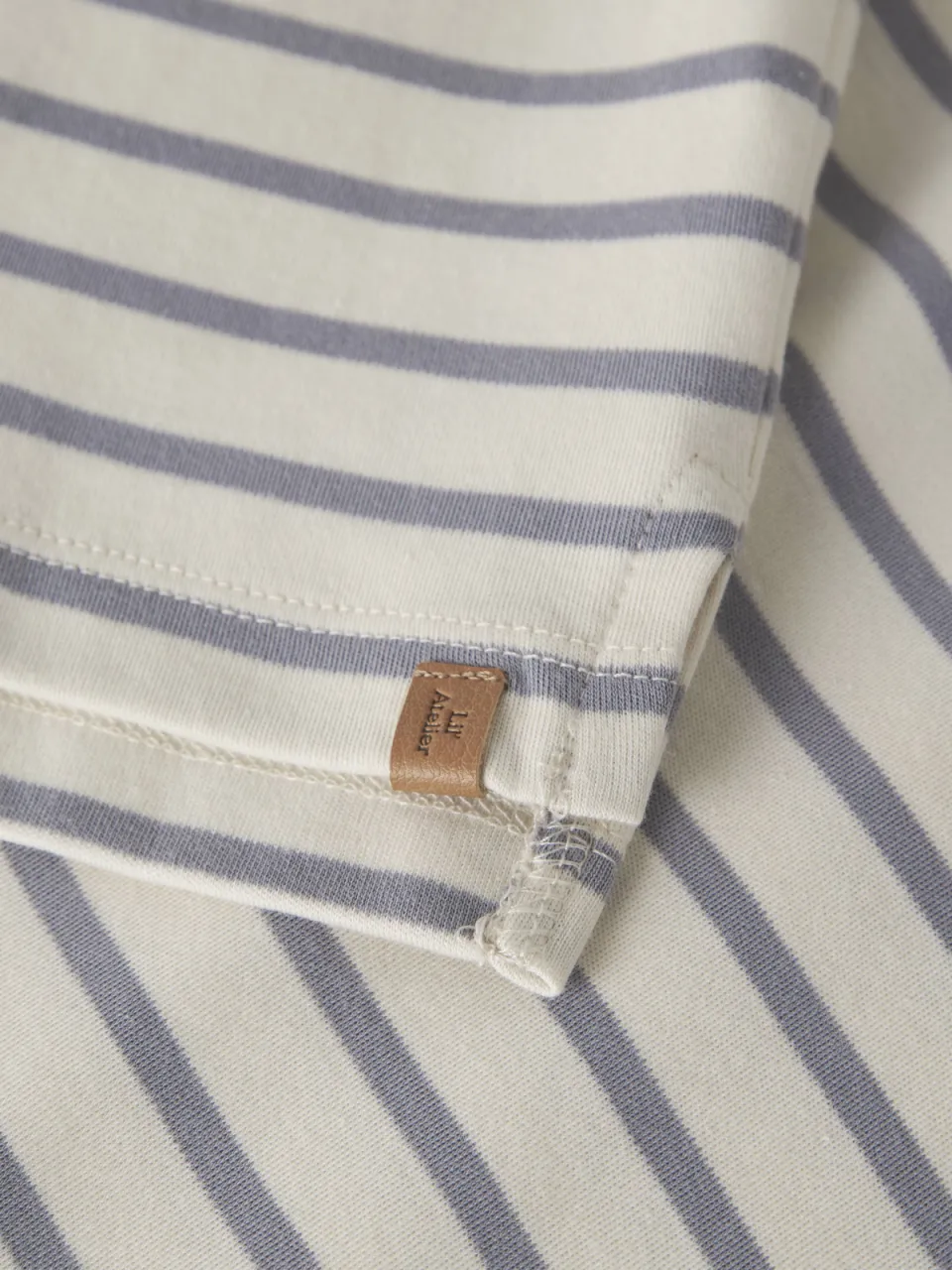 Lil' Atelier MINI gestreepte longsleeve ecru/lichtblauw, foto 3