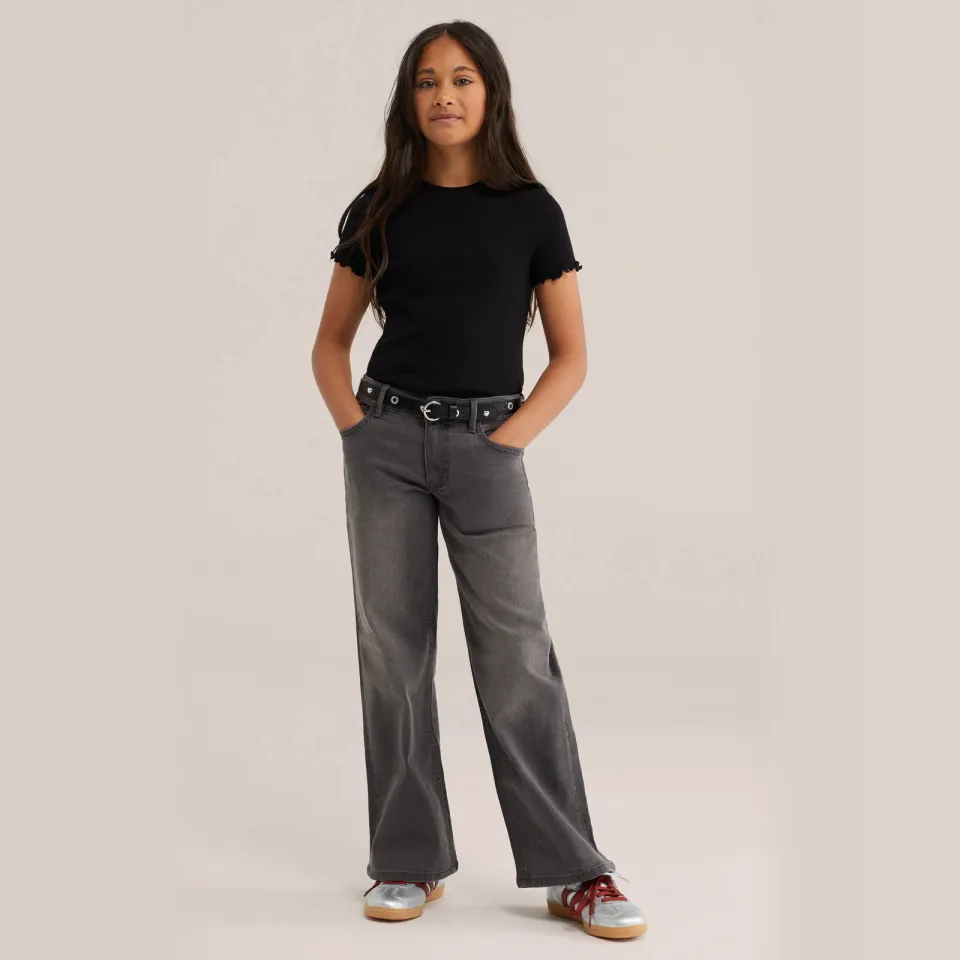 WE Fashion t-shirt met ruches zwart