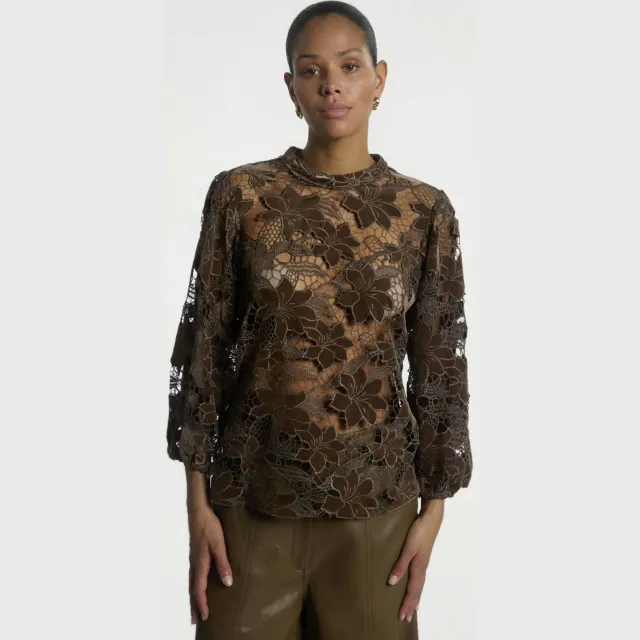 Aaiko top met bloemenkant bruin