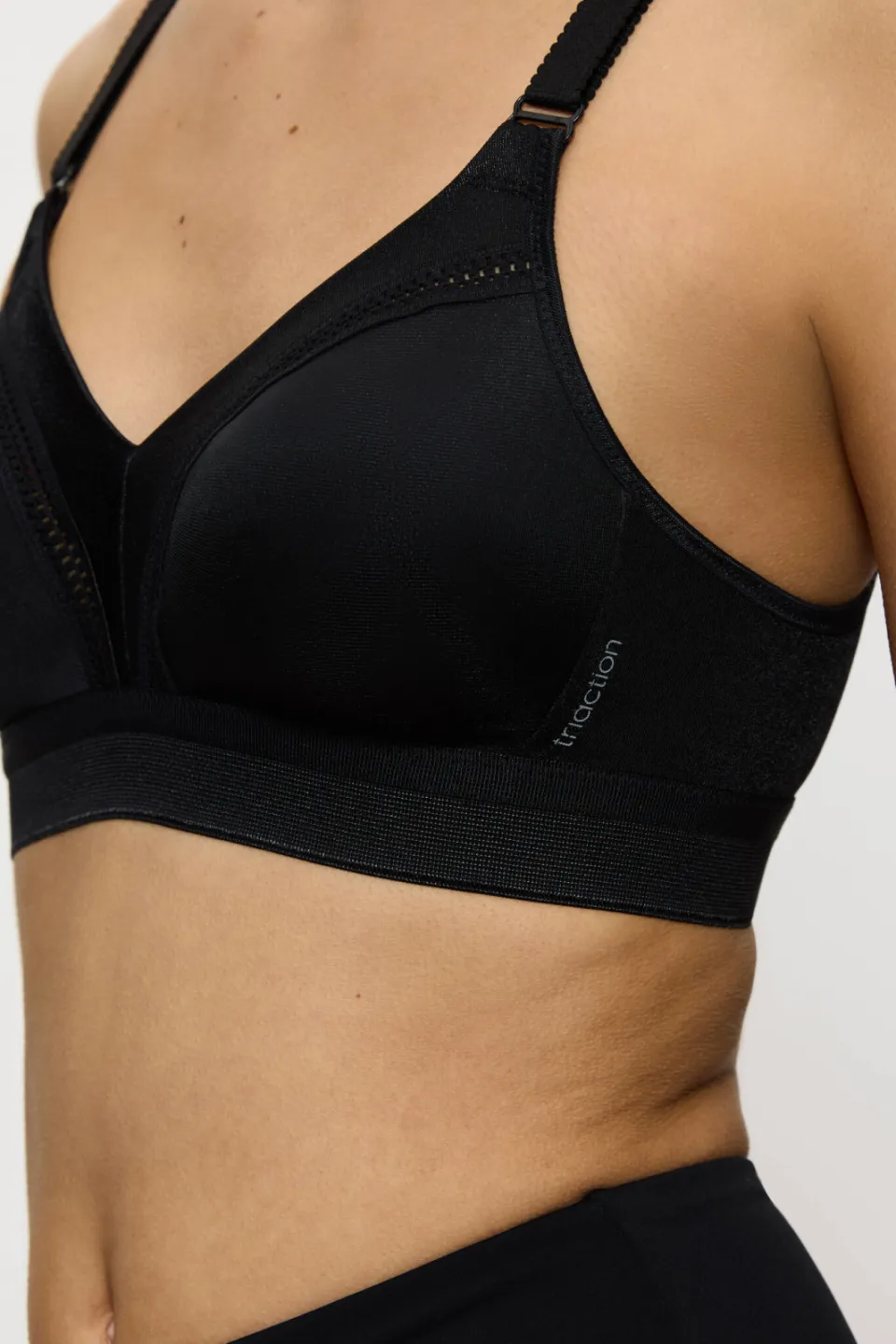 Triumph Triaction Workout N sportbeha zonder beugel zwart, foto 6