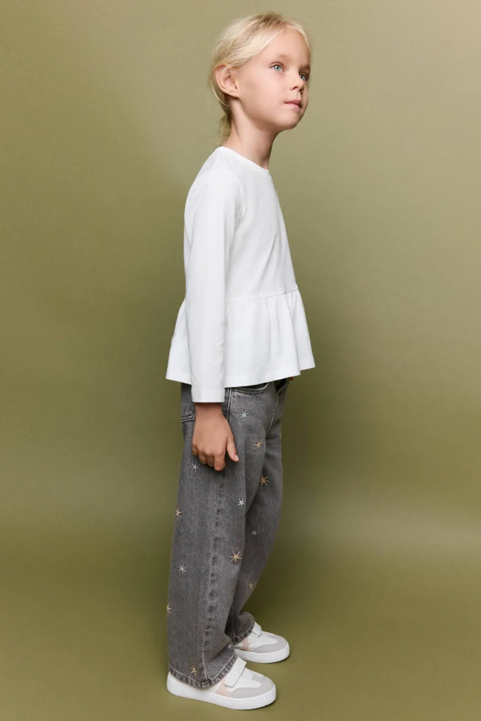 Mango Kids straight leg jeans met borduursels en sterren - grey denim, foto 3