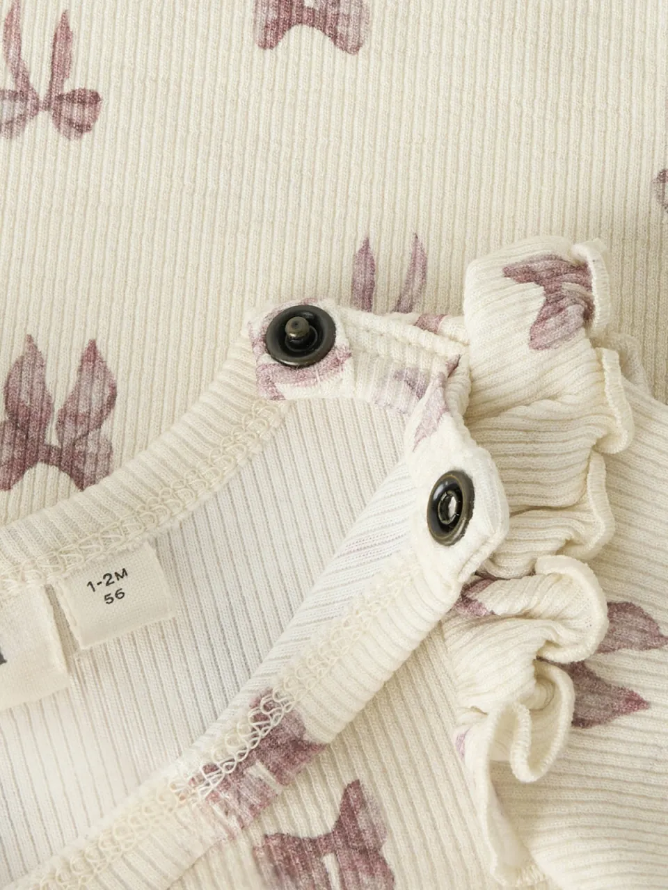 Lil' Atelier baby romper met ruches en print ecru, foto 4