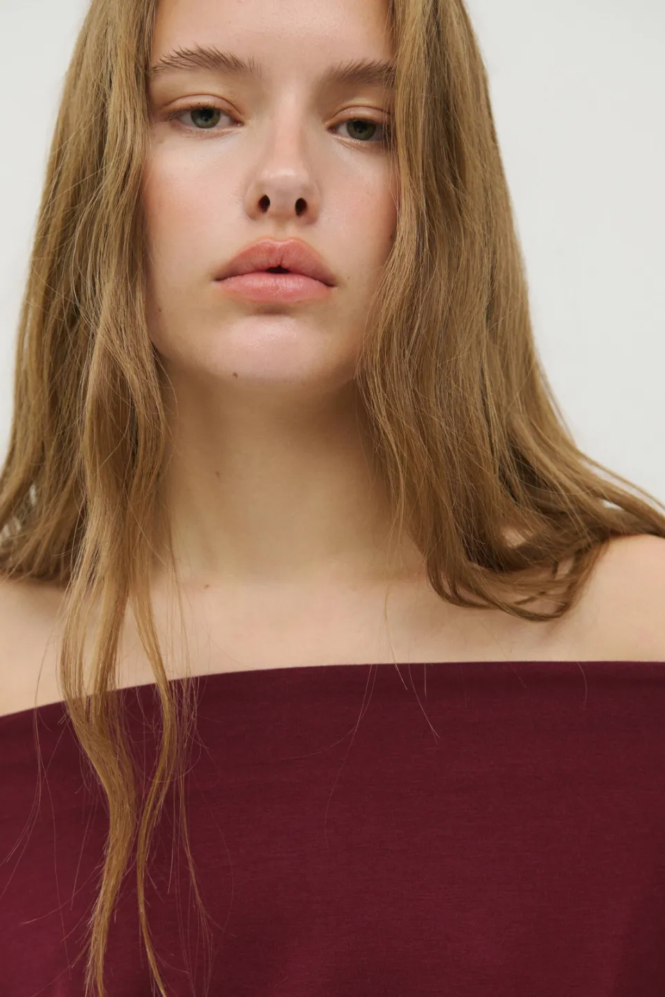 Mango TEEN off shoulder top donkerrood, foto 6