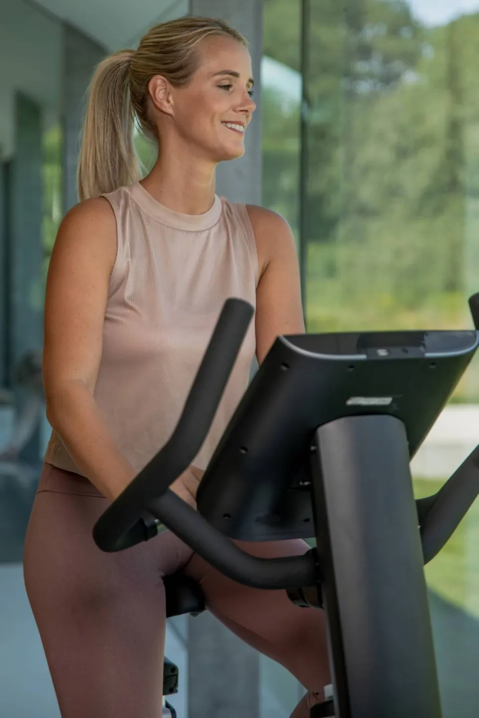 Flow Fitness Perform B5s hometrainer zwart, foto 2