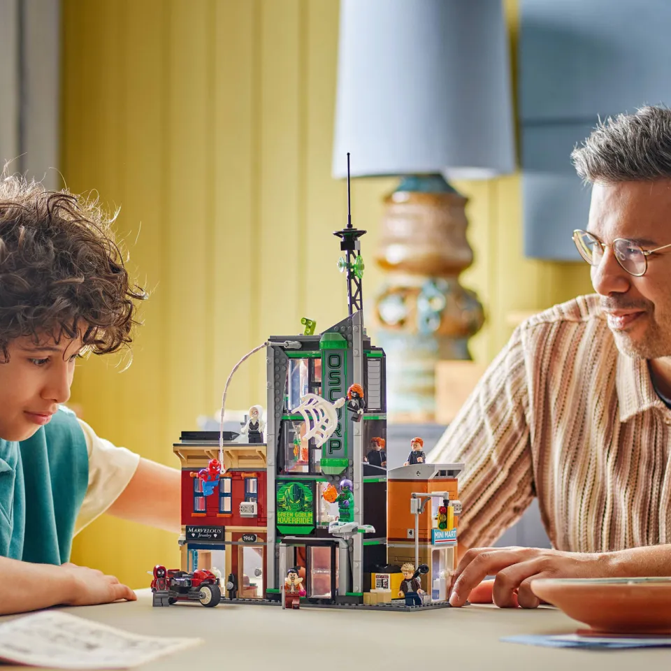 Lego Marvel Spider-Man Spider-Man vs. Oscorp 76324, foto 8