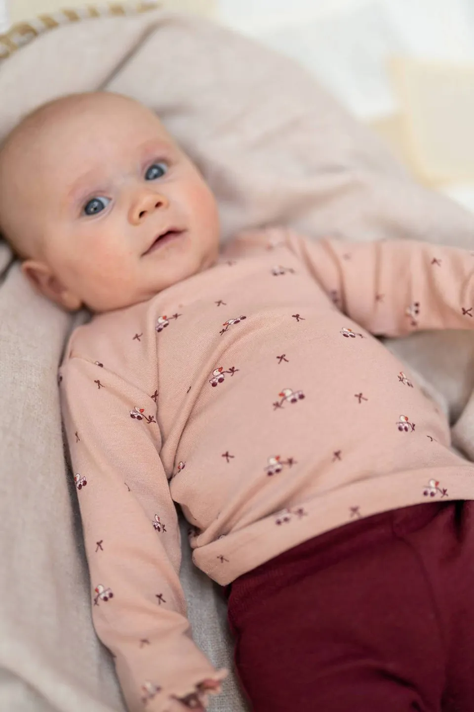 A Tiny Story longsleeve oudroze all-over print