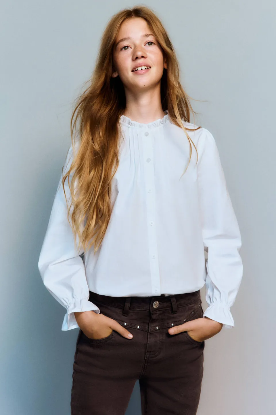 Mango Kids flared jeans met studs donkerbruin, foto 3
