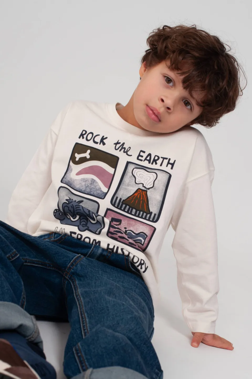 Sturdy Rock the Earth longsleeve offwhite Offwhite/donkerblauw/army