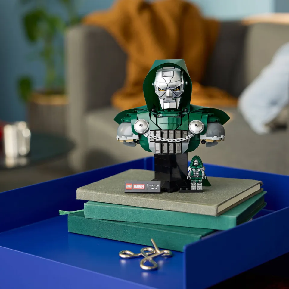 Lego Marvel Doctor Doom Buste Bouwpakket 76345, foto 6