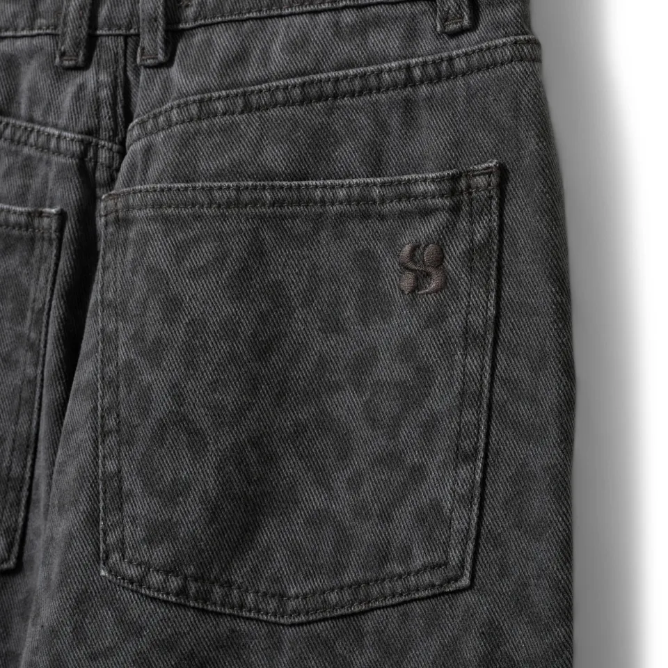 Sofie Schnoor girls high waist barrel jeans met panterprint antraciet, foto 3