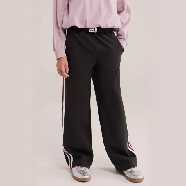 WE Fashion loose fit gestreepte joggingbroek zwart, foto 3