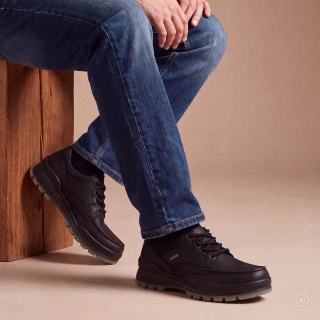 Ecco Track 25 veterschoenen zwart
