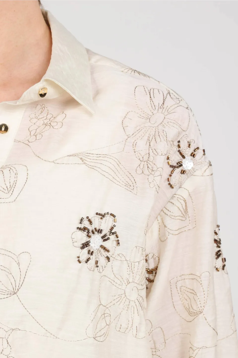 NUKUS Aaliya blouse crème met broderie, foto 6