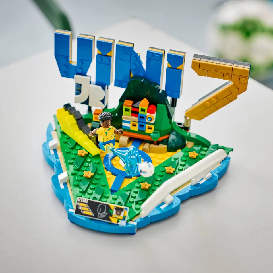 Lego Editions Sports Vini Jr. – Voetbalhoogtepunten Bouwpakket 43027, foto 4